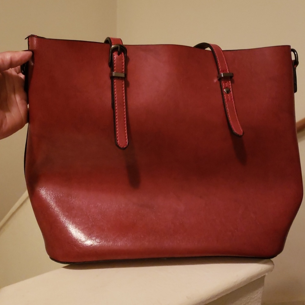 Red purse - Picture 2 of 4
